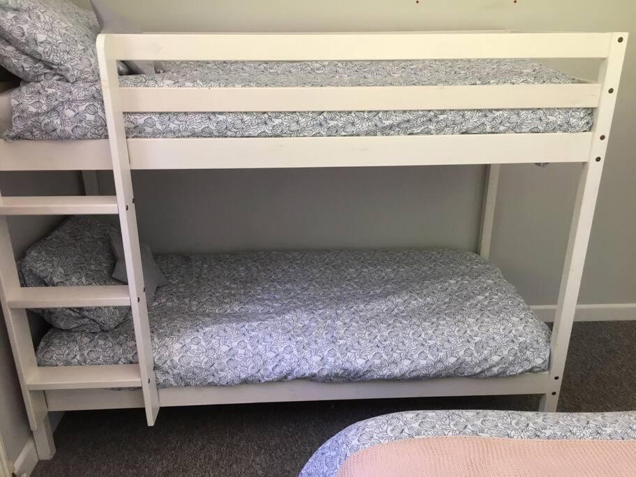 Bright And Spacious Annex Near With Private Garden * Lymington