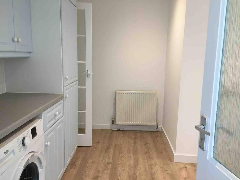 Bright And Spacious Annex Near With Private Garden Holiday home Lymington