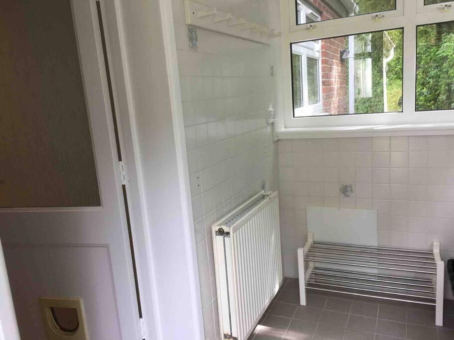 Bright And Spacious Annex Near With Private Garden Holiday home Lymington