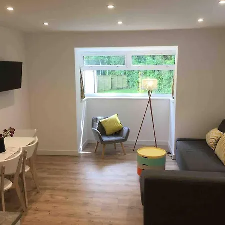 Bright And Spacious Annex Near Lymington With Private Garden Exterior foto
